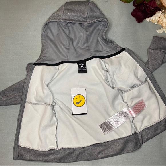 $ NWT Girls Grey Nike Hoodie with Sparkly Nike - Picture 4 of 9
